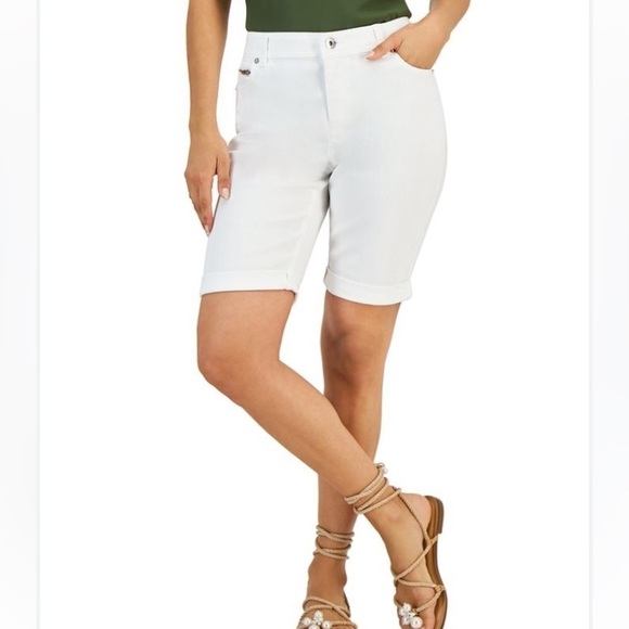 I.n.c. INTERNATIONAL CONCEPTS
NWT 14P Women's High Rise Denim
Bermuda Shorts - Picture 2 of 16